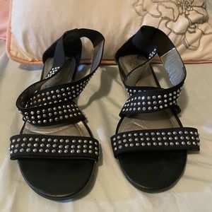 Black sandals with sequins